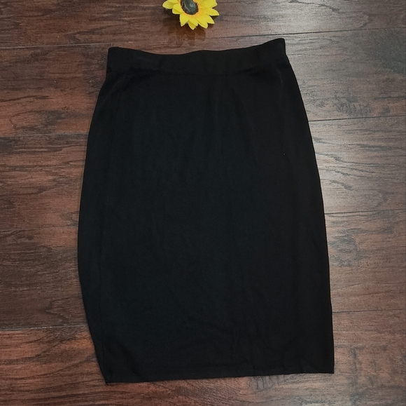 FENDI VINTAGE BLACK SKIRT ⚫️ - Picture 2 of 7